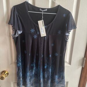 Unknown brand floral bottom tunic style t-shirt with sheer top layer